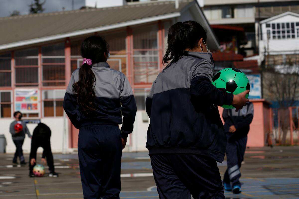 Revisa en qué comunas se aplazará el inicio de clases. Créditos: ATON.