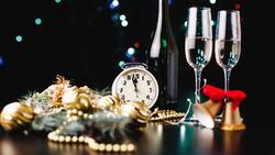 Desde ropa interior amarilla hasta pasear la maleta: ¿Cuáles son las cábalas infalibles para este Año Nuevo?