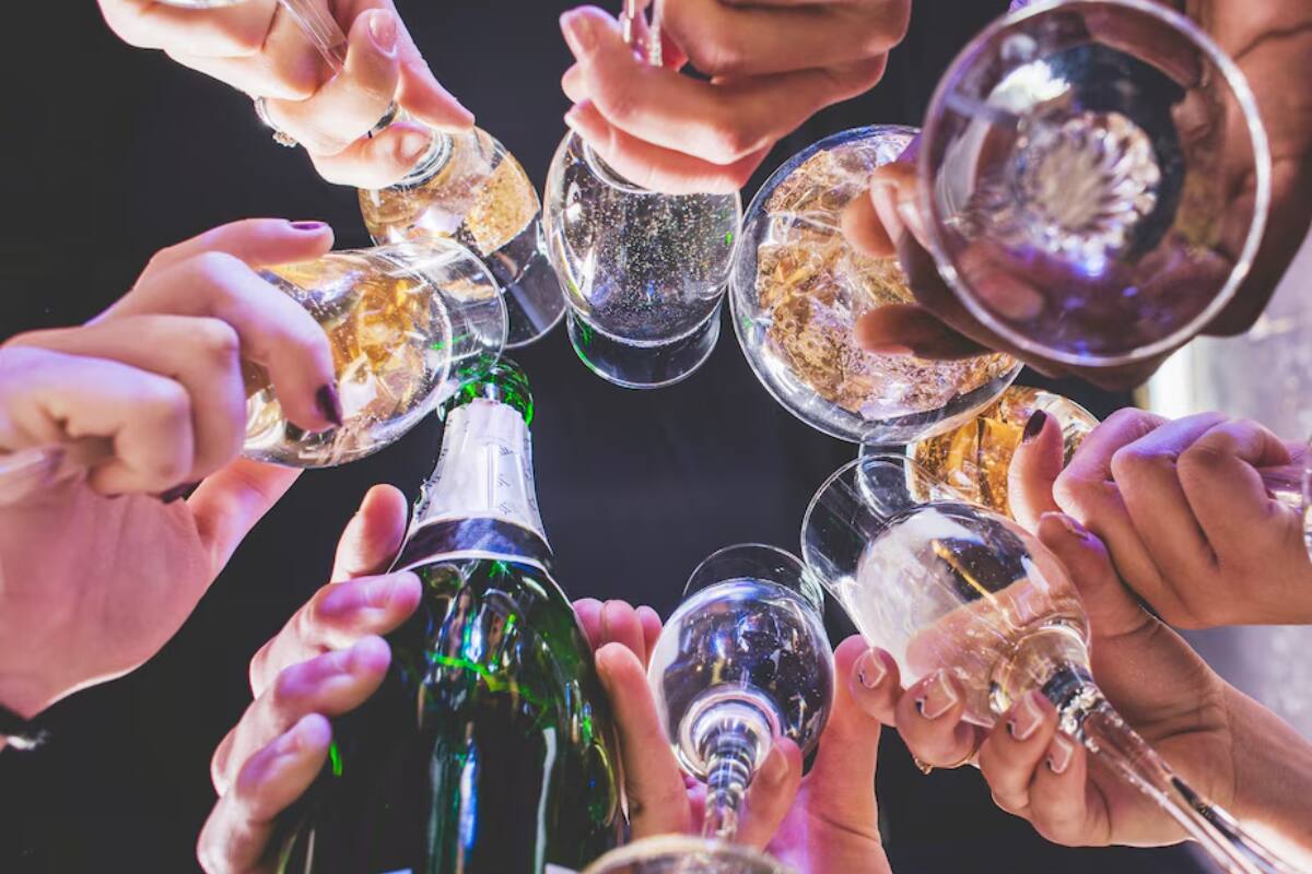Esta fecha conlleva un incremento en el consumo de bebidas alcohólicas, lo cual puede ocasionar intenso malestar al día siguiente.