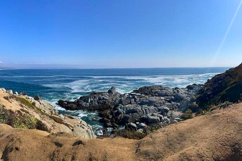 La localidad se ubica en el litoral de la Región de Valparaíso.