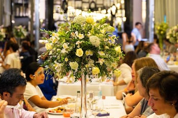 Hotel de Santiago sorprende con espectacular propuesta para celebrar Año Nuevo: Tendrá buffet premium y una fiesta en las alturas