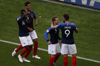 Peligra el cara a cara con Alexis Sánchez: Antoine Griezmann es duda para el partido ante La Roja