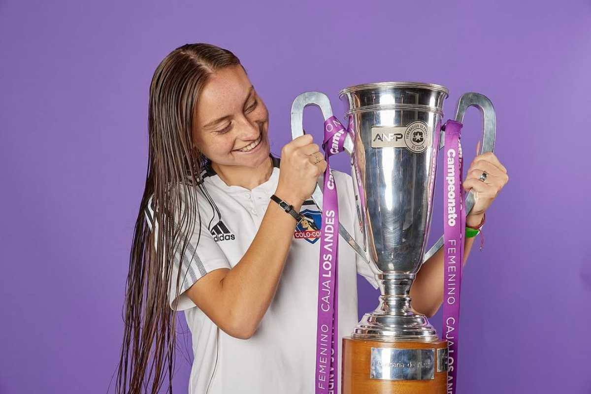 Debió retirarse de Colo Colo a inicios de 2024, tras dos años llenos de lesiones. Foto: @antoalarconlazcano en Instagram