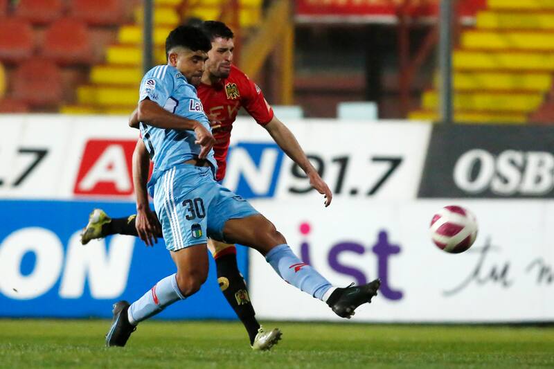 El lateral izquierdo de O'Higgins de Rancagua podría llegar al CDA a cubrir una de las necesidades de Mauricio Pellegrino. Foto: Agencia Aton.