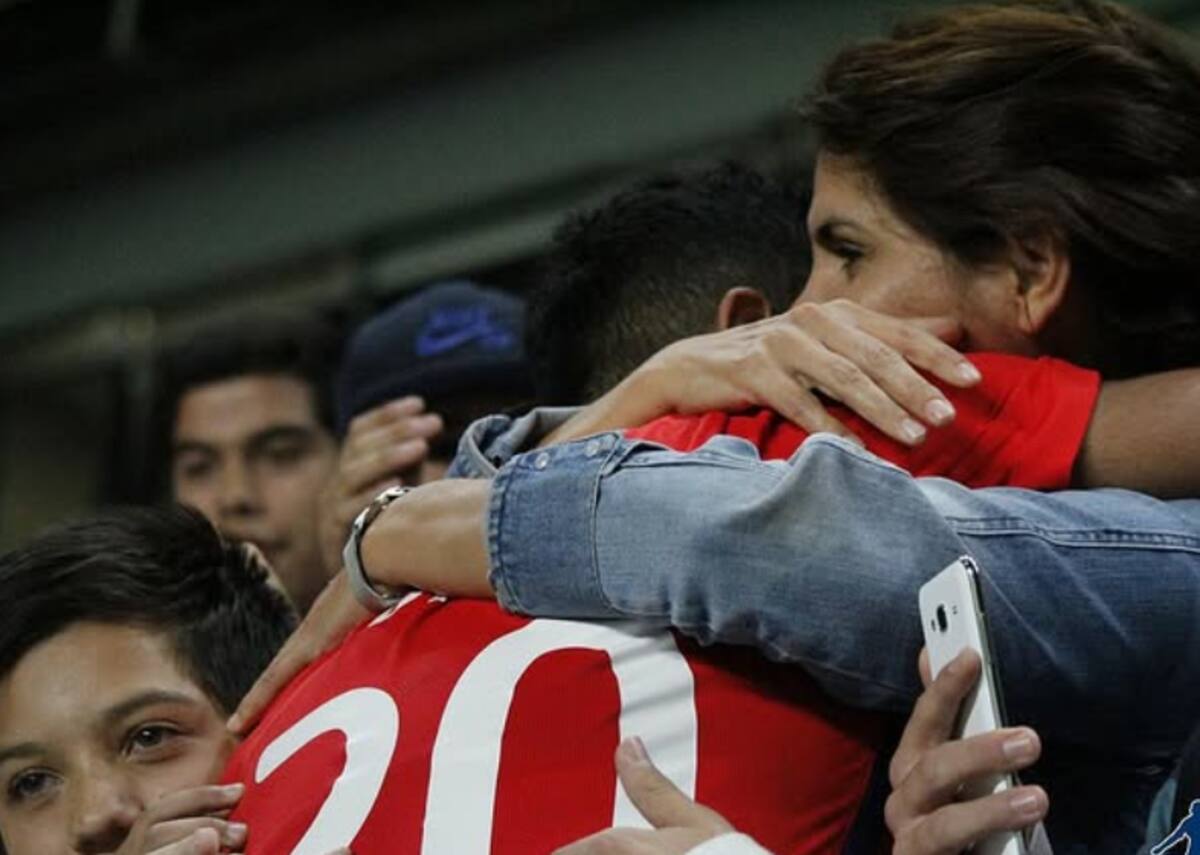 El jugador de la U sufrió el fallecimiento de su madre en abril de 2024.
