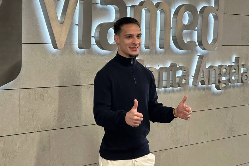 Antony ya está en Sevilla para ser jugador del Real Betis.