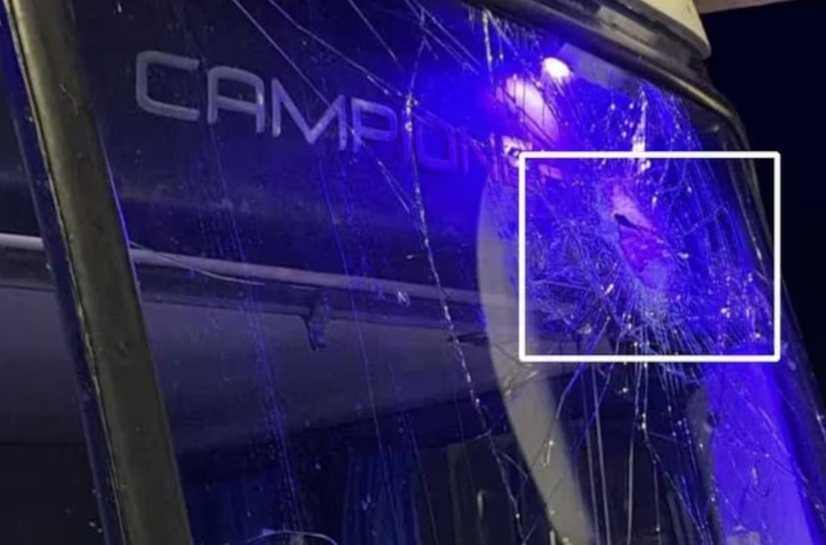 Buses con hinchas de Boca se fueron apedreados de Chile: en Argentina apuntan a barristas de Colo Colo