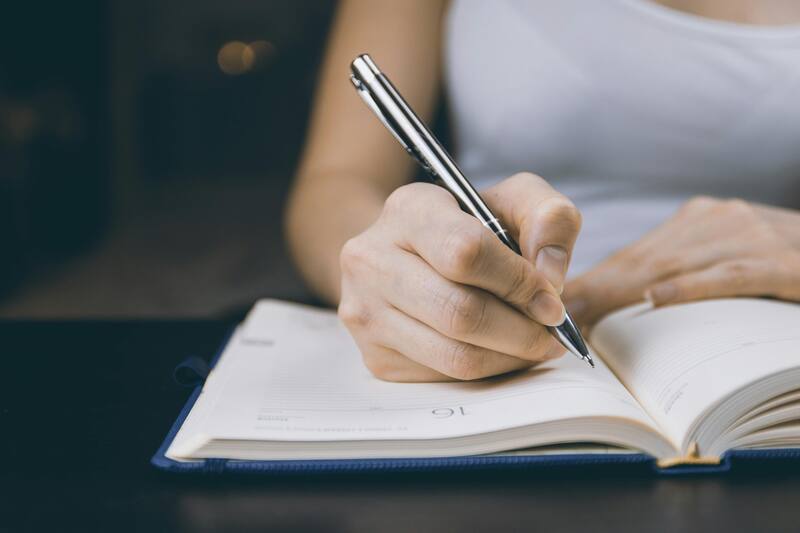 Conoce si el tuyo está en la lista de apellidos elegantes. Créditos: Pexels.
