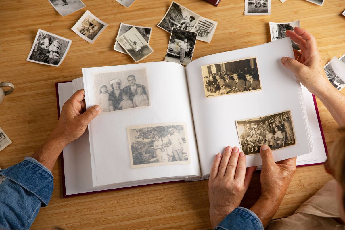 La historia y el legado de una familia se transmite de generación en generación a través del apellido.