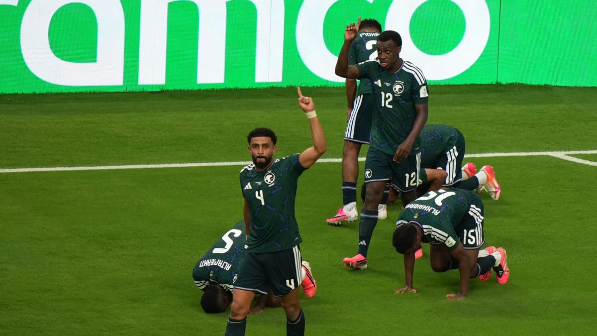VIDEO | El gol de Al-Amri para Arabia Saudita que pone contra las cuerdas a Uruguay en su debut en el Mundial