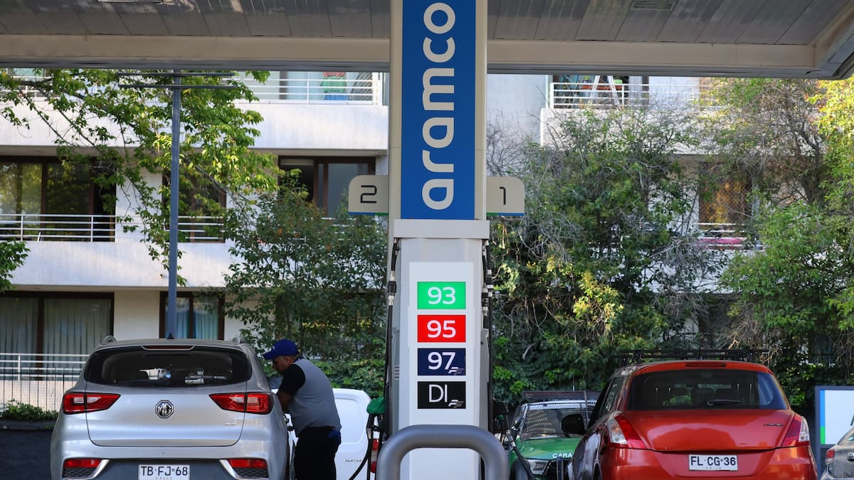 Aramco lanza imperdibles descuentos en bencina: Con estos medios de pago puedes ahorrar hasta $300 por litro