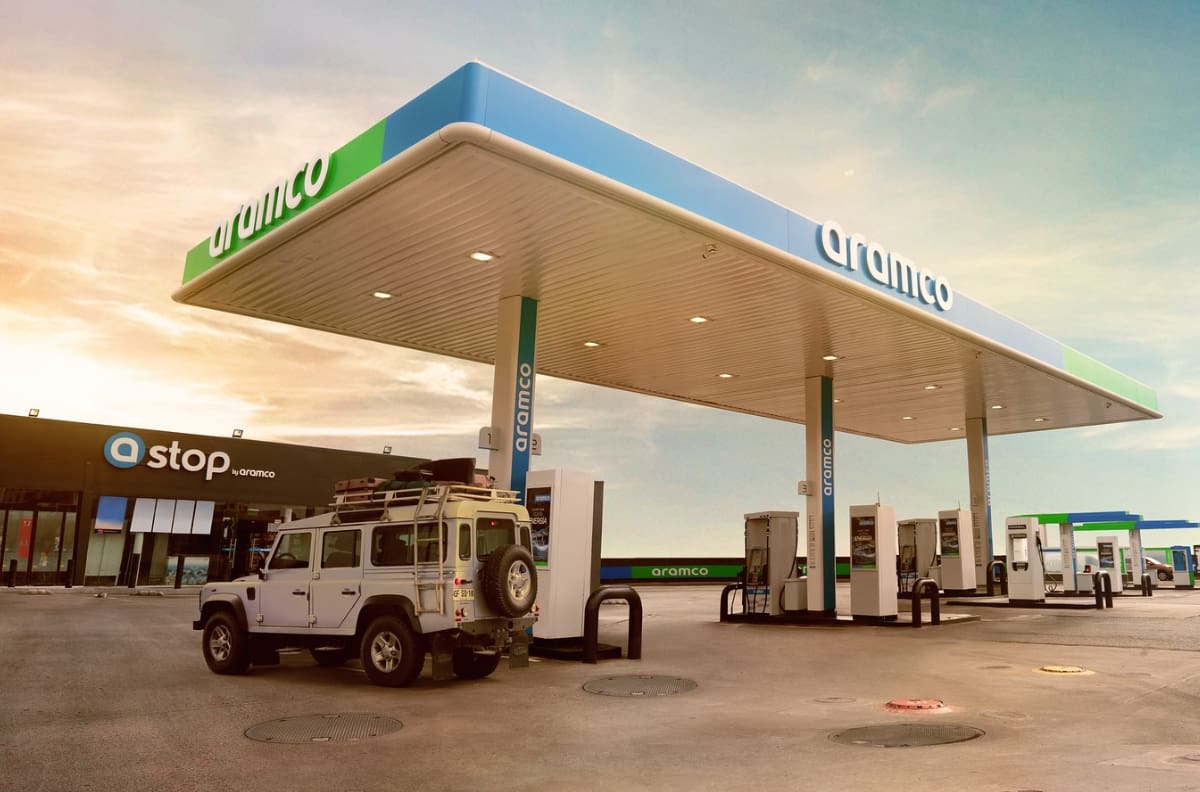 Descuentos en Aramco octubre 2025: Así puedes ahorrar hasta $300 por litro de bencina