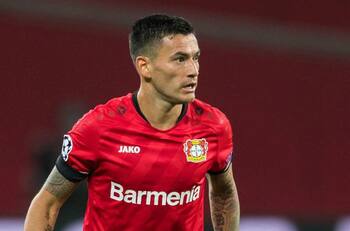 Charles Aránguiz será titular en Bayer Leverkusen en su debut por la Copa de Alemania