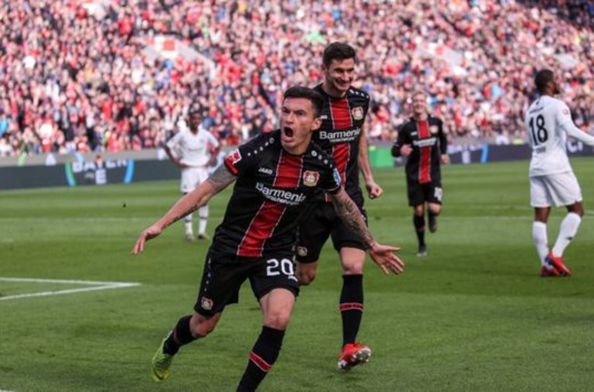Aránguiz va desde el arranque en partido del Leverkusen por Champions