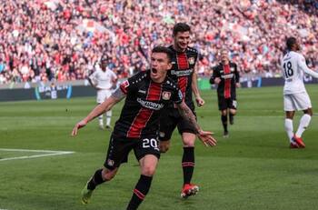 Aránguiz va desde el arranque en partido del Leverkusen por Champions