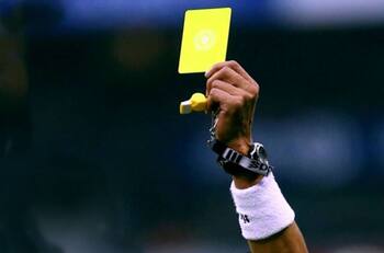 Árbitra del fútbol chileno se rehúsa a dejar la actividad pese al cáncer: “Es mi tratamiento y terapia”