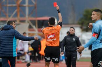 Duro golpe: FIFA le pone tarjeta roja al arbitraje chileno para el Mundial Sub-20