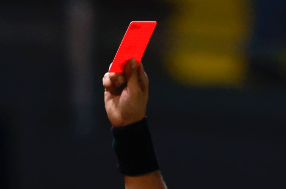 Agredió e insultó a los árbitros y ahora recibió dura sanción en el fútbol chileno
