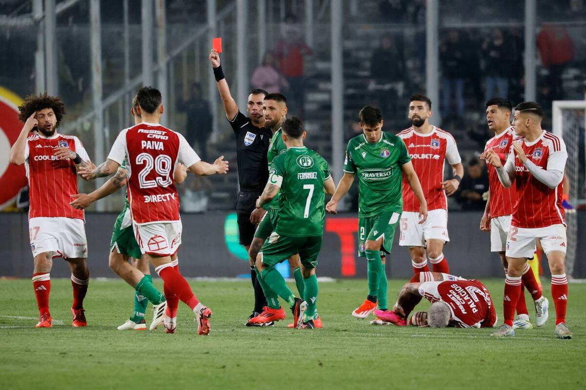 sufrieron el robo de sus celulares en el Estadio Monumental.