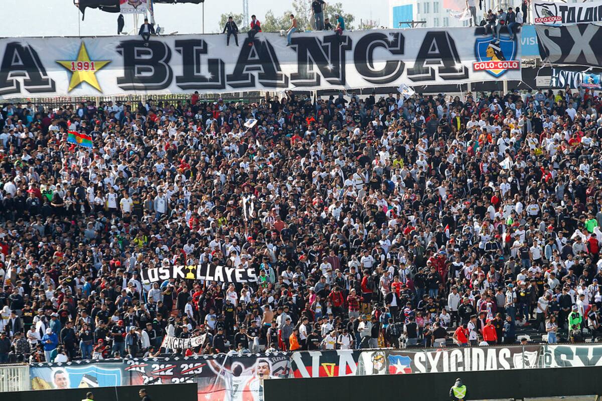 Hubo desmanes fuera del Estadio Monumental.