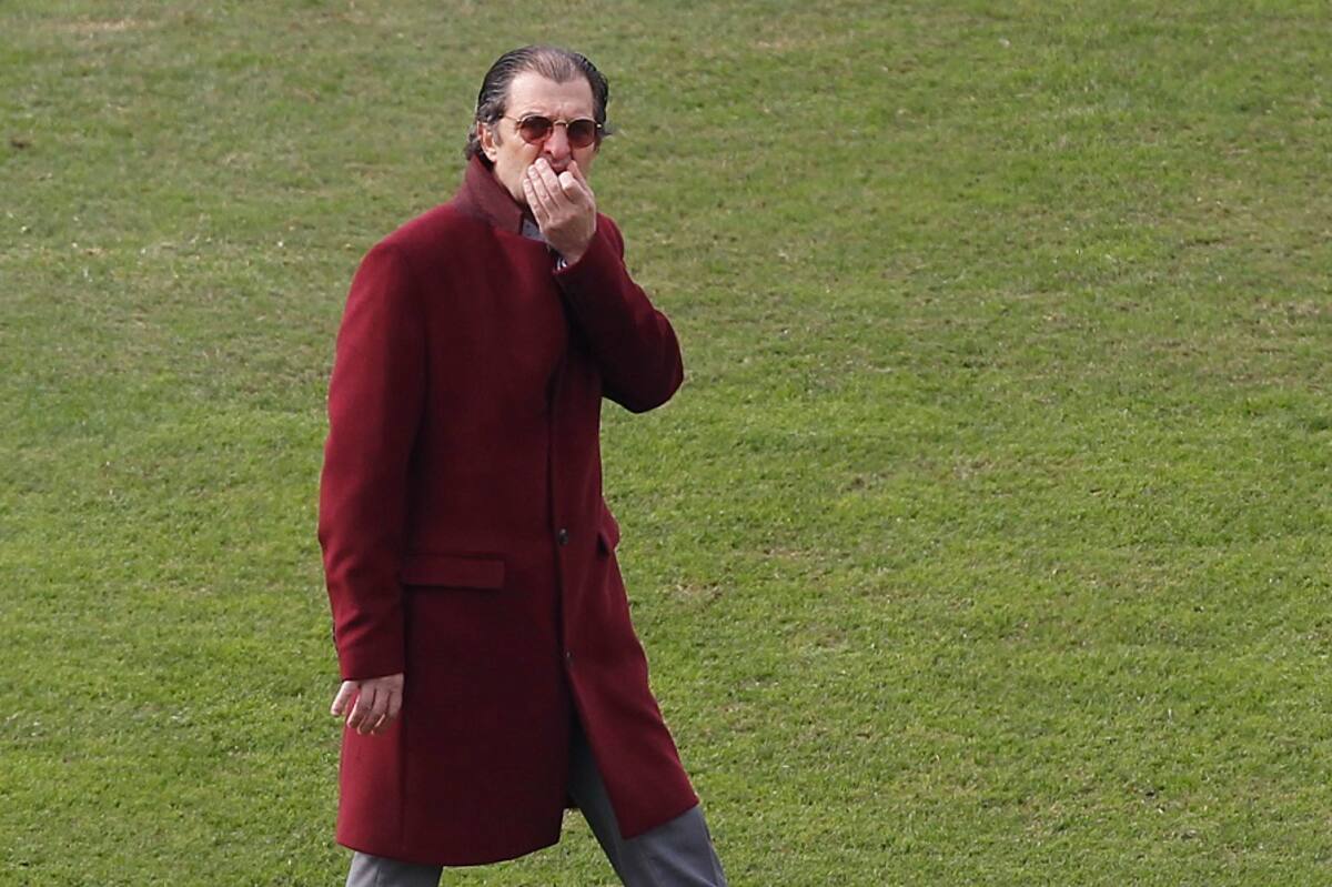 Santiago, 17 de mayo 2019
Anibal Mosa es fotografiado durante el Arengazo en la previa del duelo frente a Universidad de Chile.
Dragomir Yankovic/Photosport