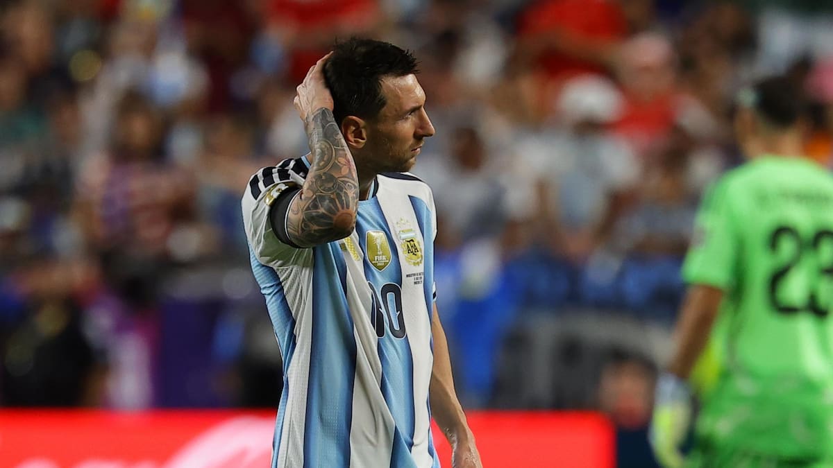 En España calientan posible final ante Argentina: “Jugaríamos contra 11, Infantino y el árbitro”