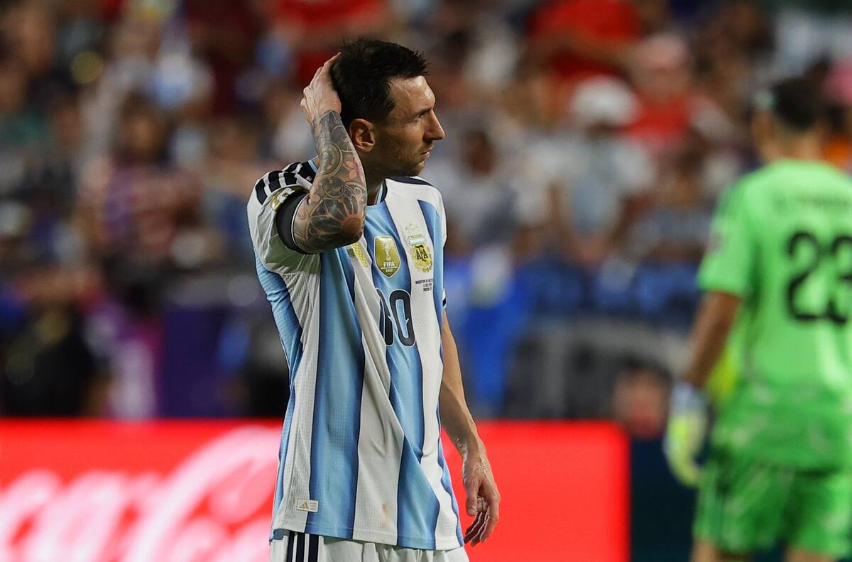 En España calientan posible final ante Argentina: “Jugaríamos contra 11, Infantino y el árbitro”