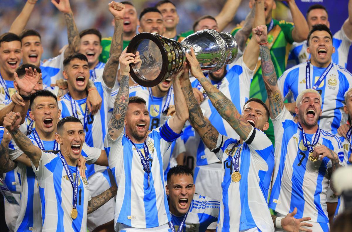 La silenciosa renuncia de un campeón mundial con Argentina: no estará contra la Selección Chilena