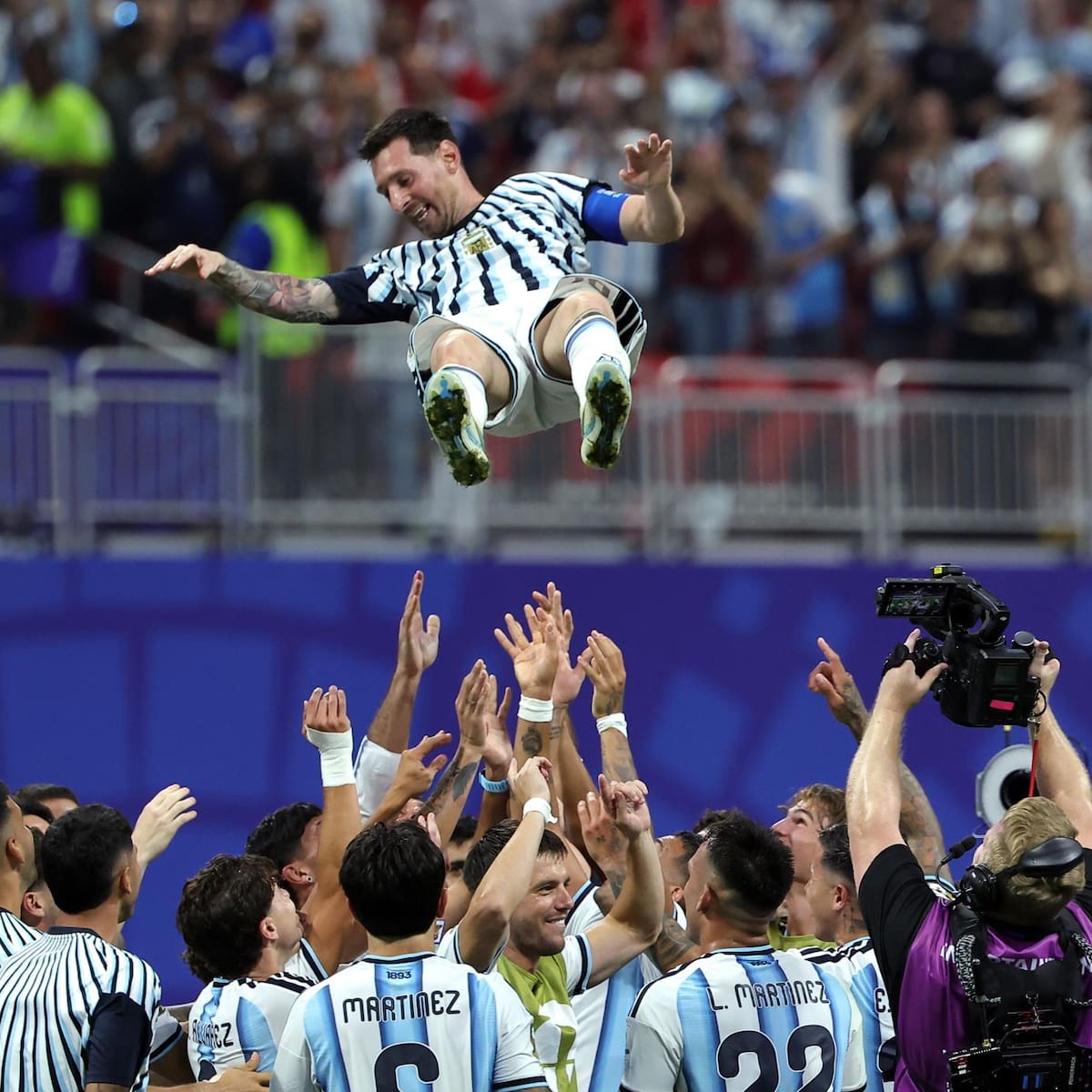 La ingeniosa publicidad de Turbus con guiño a la Selección Argentina y su favoritismo por parte de la FIFA