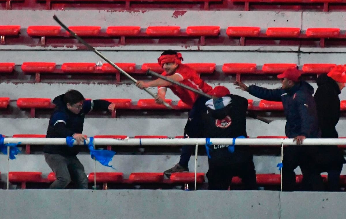 El fútbol trasandino tiene un robusto prontuario de casos terroríficos.