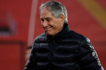 Juan Cristóbal Guarello defendió a Nicolás Núñez: “Tiene un plantel mal armado, Ariel Holán dejó el despelote”