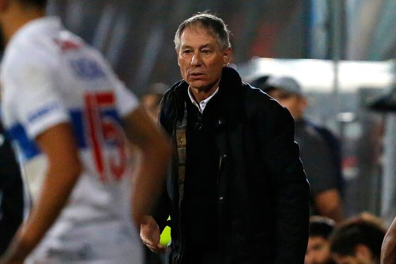 El director técnico de la UC, Ariel Holan, se perderá el Clásico Universitario. (Foto: Agencia Aton)
