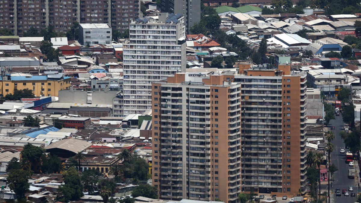 Vivir cerca del Metro no siempre es caro: Estudio revela las estaciones con los arriendos más económicos