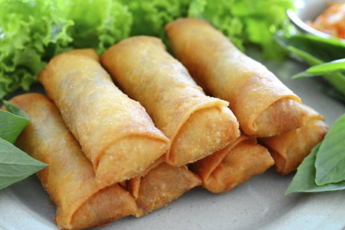 Conoce cómo preparar esta masa crujiente rellena de jamón y queso.