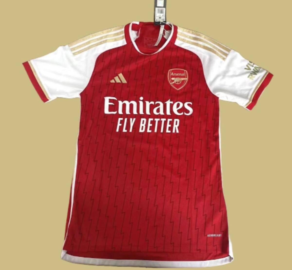 Posible camiseta de los "Gunners" para la próxima temporada