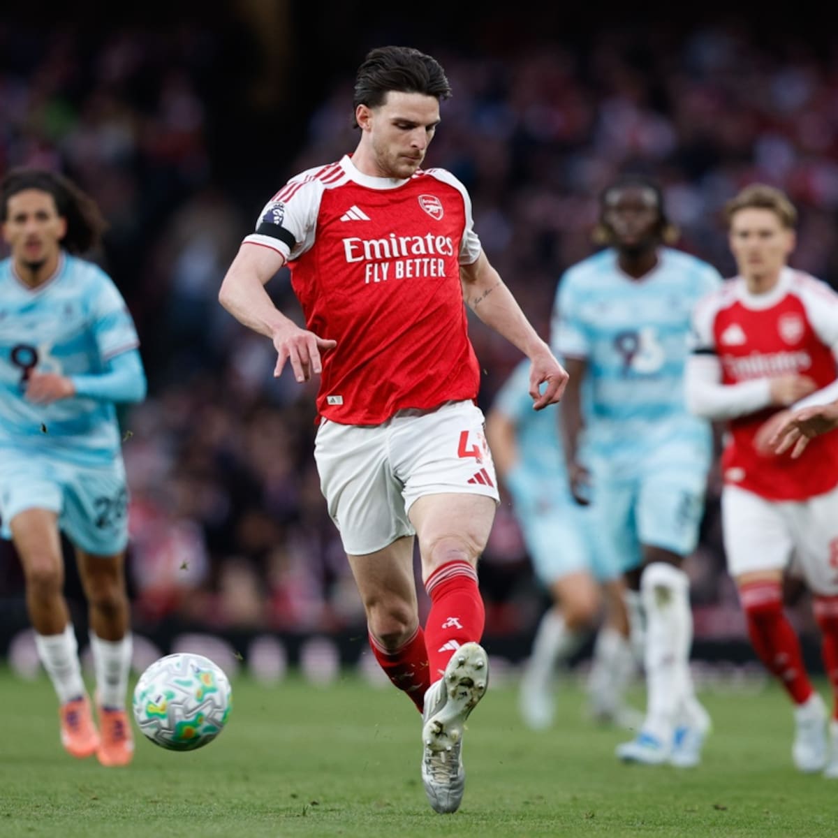 ¡A pie de cañón! Arsenal le ganó con lo justo a Burnley y ya acaricia el título de la Premier League