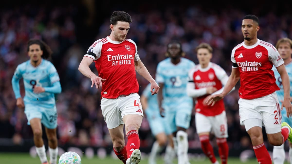 ¡A pie de cañón! Arsenal le ganó con lo justo a Burnley y ya acaricia el título de la Premier League