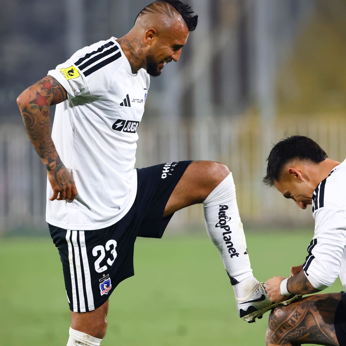 Colo Colo golea a Ñublense, se luce en el Monumental y sigue como líder exclusivo del Campeonato Nacional