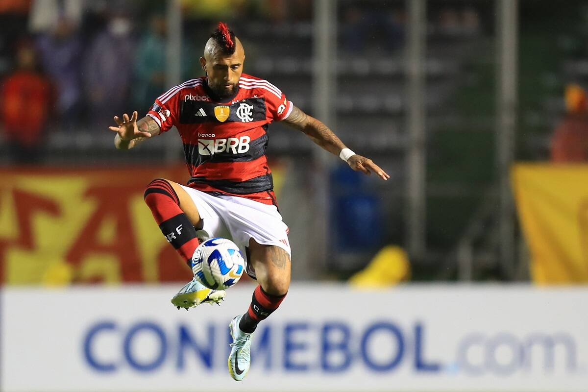 Arturo Vidal ha sido muy criticado por su nivel en el Flamengo.