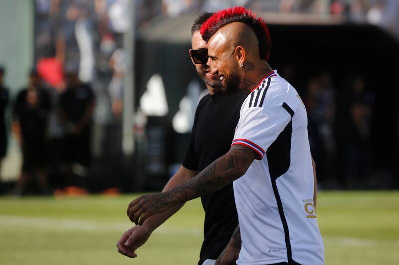 En Colo Colo revelaron haber conversado con el representante del King. (Foto: Agencia Aton)