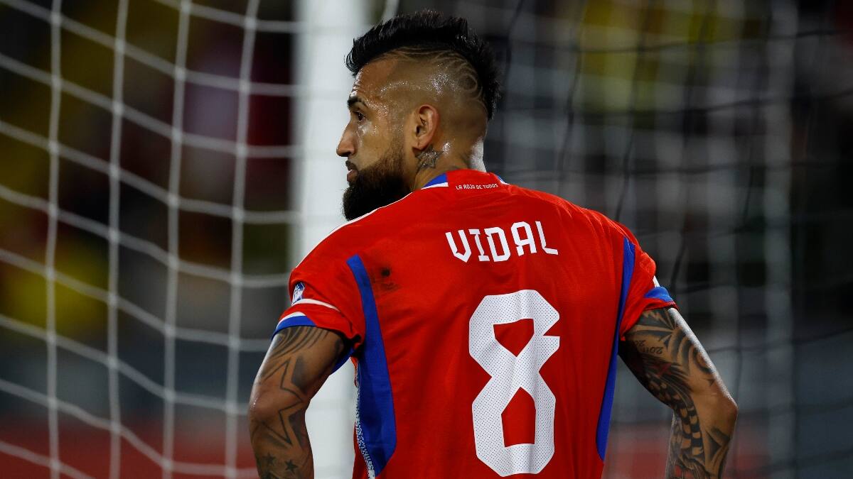 Tildan a Arturo Vidal de oportunista por sus críticas a Ricardo Gareca: “Hablar es gratis”