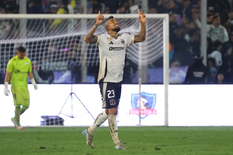 Arturo Vidal, fue la gran figura de Colo Colo ante Iquique. Foto: Aton.