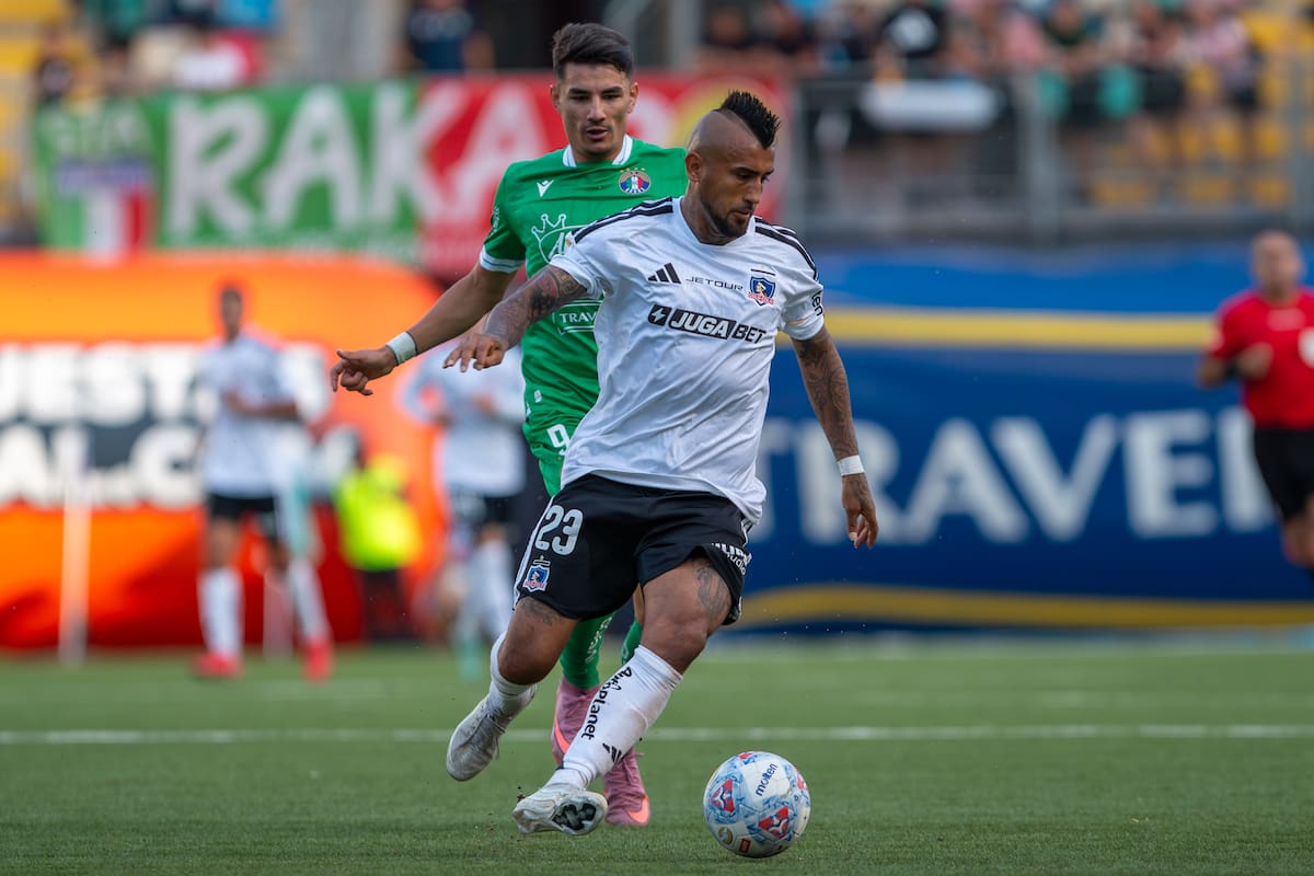 El volante cambió las críticas por loas, pasando a ser una de las figuras de Colo Colo. Foto: Felipe Escobedo/En Cancha