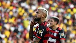 No solo Jorge Sampaoli: El otro viejo conocido del fútbol chileno candidato a dirigir al Flamengo de Arturo Vidal