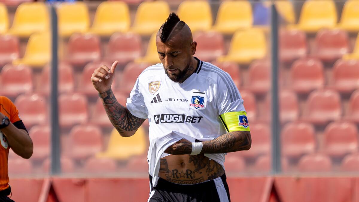 Tras renovar: el rol secundario que tendrá Arturo Vidal en el Colo Colo de Fernando Ortiz