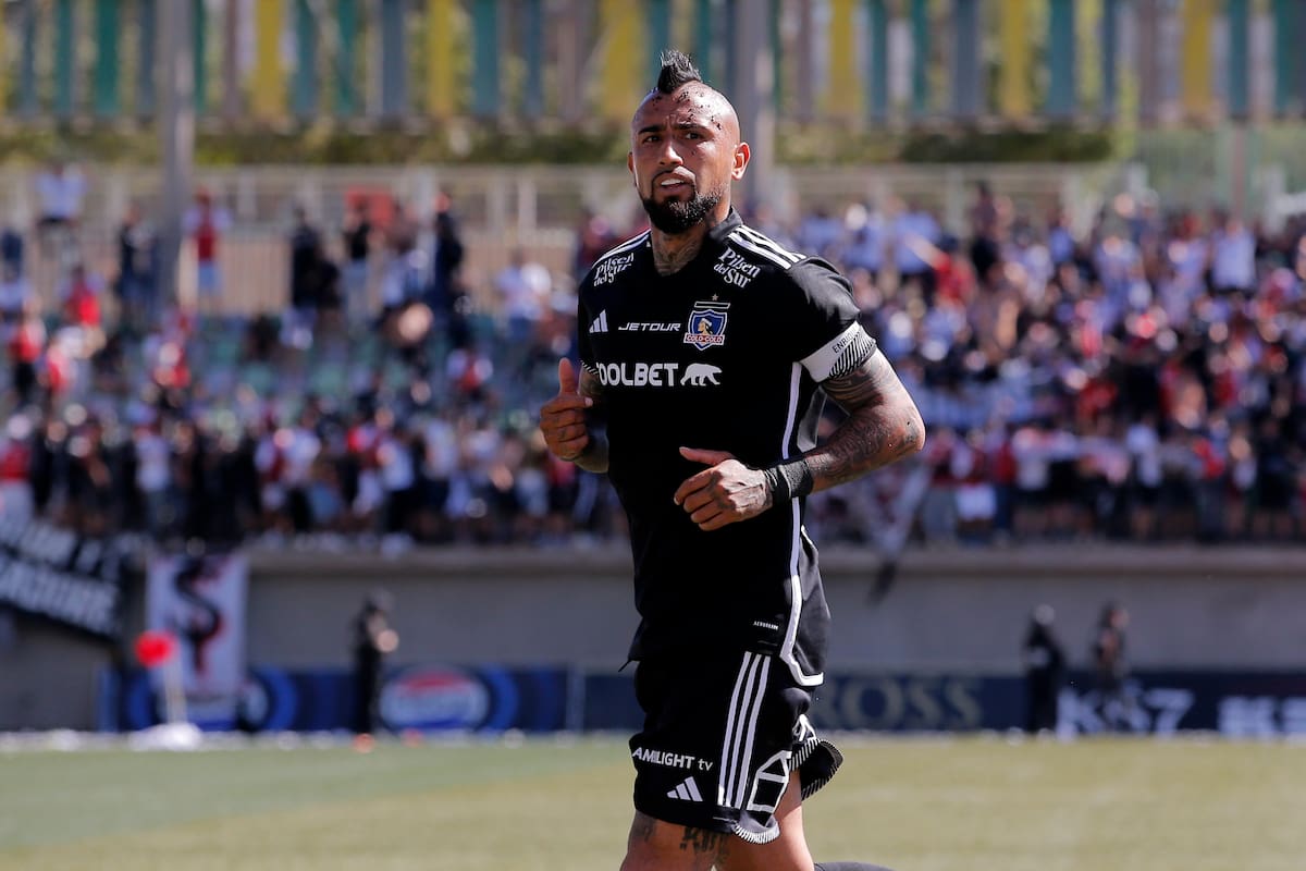 Arturo Vidal renovó con el cuadro albo.