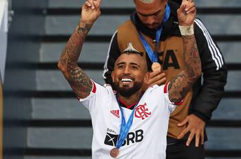 Arturo Vidal y Erick Pulgar van por un nuevo título con Flamengo: fueron incluidos en la citación para la Recopa Sudamericana