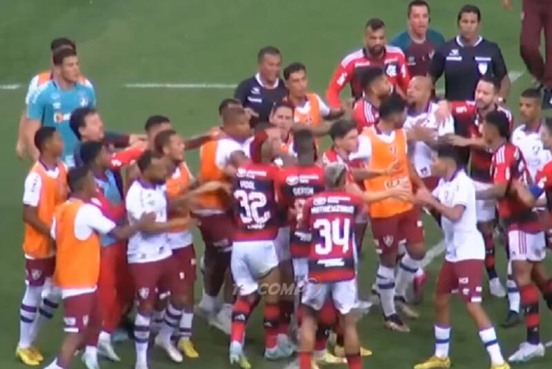 El mediocampista chileno tuvo un duro enfrentamiento con Felipe Melo.
Pantallazo