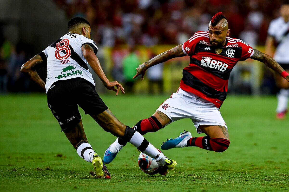 Arturo Vidal sigue sin afianzarse como titular. Crédito: @kingarturo23.