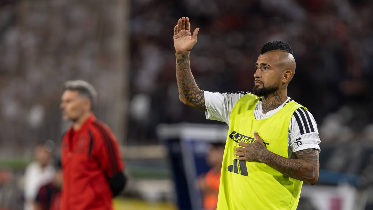 Fernando Ortiz y aclara el rol de Arturo Vidal fuera de la cancha: “Si sobrepasa el límite, se lo diré”